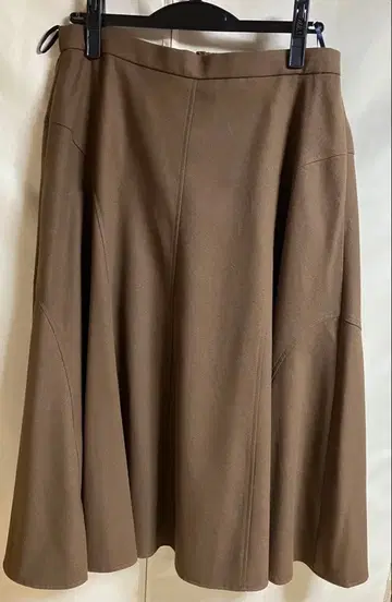 쿠미쿄쿠 브라운 플레어 스커트