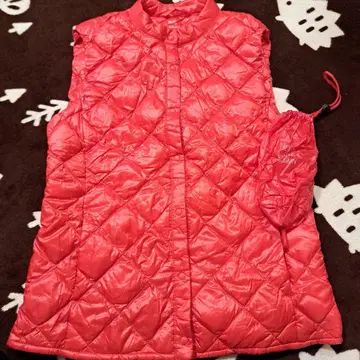 새상품 미사용!! 유니클로 울트라 라이트 다운 베스트 노카라 M 사이즈