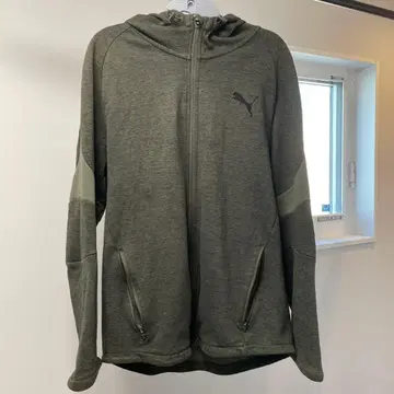 PUMA 올리브 그린 집업 후드티