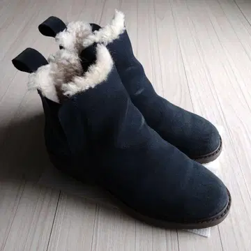 새상품급 EMU Pioneer 네이비 23cm W6 워터프루프