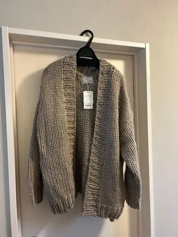 새상품 Ungrid 핸드 볼륨 니트 가디건