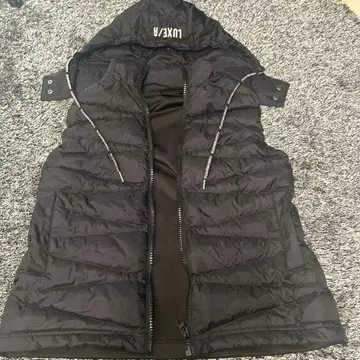 LUXE/R 후드 부착 블랙 다운 베스트 M