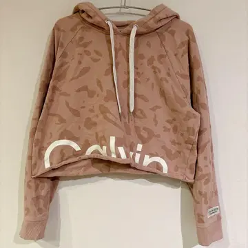 [ Calvin Klein ] 레오파드 프린트 크롭 후드티 숏 기장