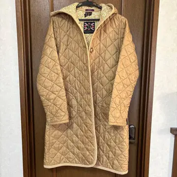 LAVENHAM LIBERTY 꽃무늬 퀼팅 코트