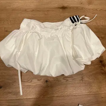 화이트 벌룬 스커트 스트라이프 허리 밴딩