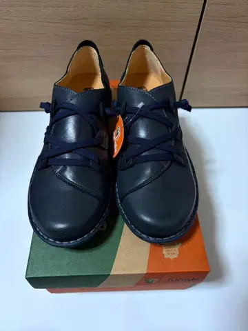 Jungla 네이비 가죽 캐주얼 슈즈