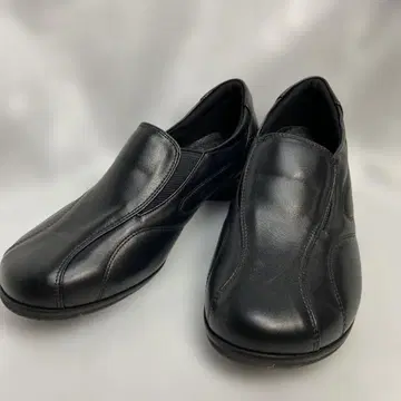 블랙 가죽 슬립온 슈즈 중간 힐 24.5 발볼 EEE 가죽 신발