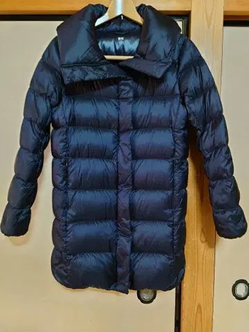 UNIQLO 울트라 라이트 다운 하프 자켓 블랙