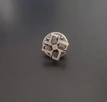 딸리아또레 TAGLIATORE 라펠 핀 실버 미사용 새상품