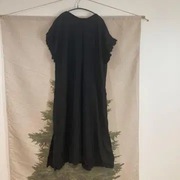 블랙 프릴 포함 반팔 롱 원피스