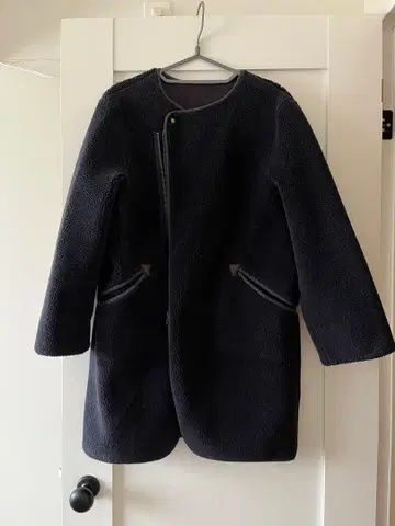 네이비 보아 노카라 코트