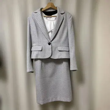 여성 수트 입학식 졸업식