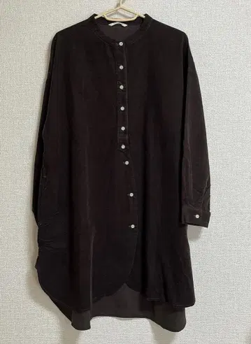 blue willow 코듀로이 튜닉 셔츠 차콜