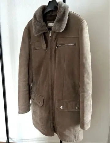 [ 새상품급 ] 브루넬로쿠치넬리 무스탕 롱 코트