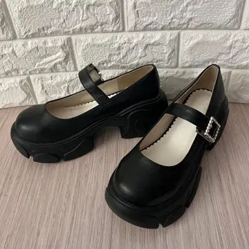 미사용품 통굽 로퍼 멜리 제인 25.0 펌프스