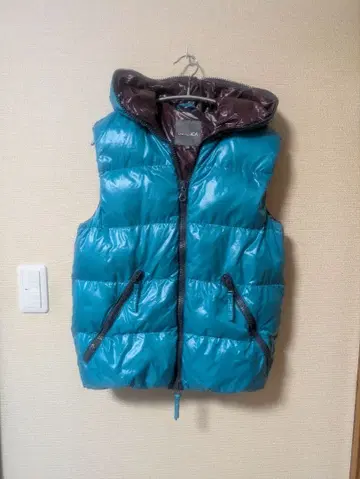 듀베티카 후드 부착 다운 베스트 46