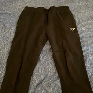 GYMSHARK 블랙 조거 팬츠 M 사이즈