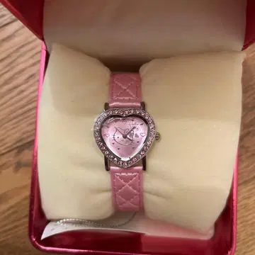 Hello Kitty 하트형 손목시계 핑크