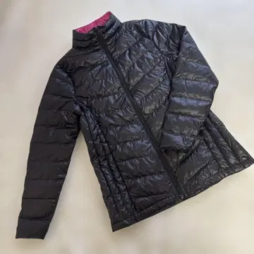 블랙 다운 자켓 ( 핑크 안쪽 )