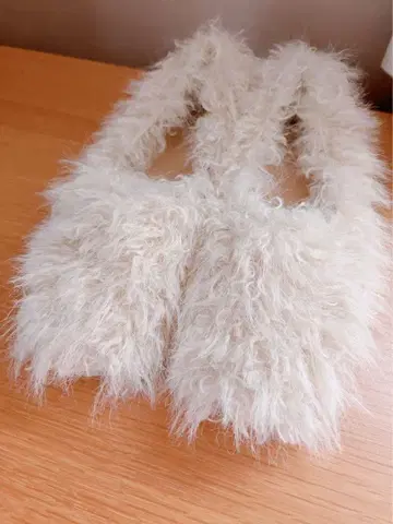 라운드토 퍼 펌프스 KBF 신발 펌프스 아이보리 복슬복슬