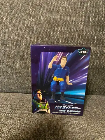 버즈 라이트이어 피규어