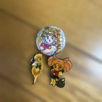 세일러문 캔뱃지 핀 배지 세트