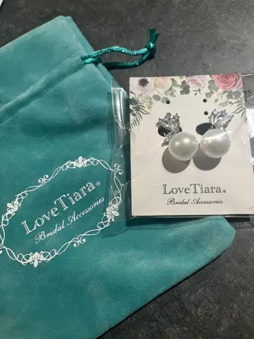 LoveTiara 프티 파피용 지르코니아 귀찌/귀걸이