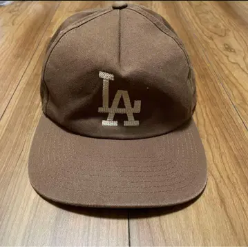 Monday suck LA 로고 브라운 캡