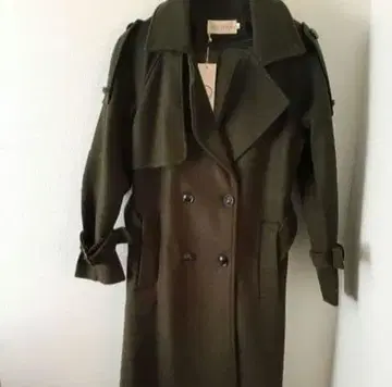 올리브 그린 더블 브레스트 롱 코트