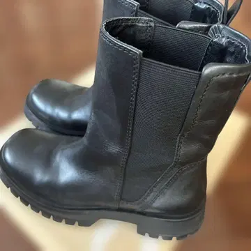 ZARA 사이드 고어 트랙 밑창 블랙 가죽 부츠