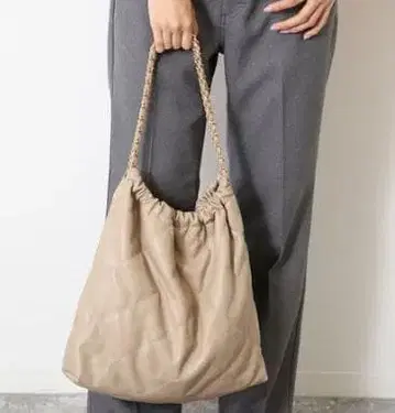 SLOBE IENA 슬로브 이에나 퀼팅 숄더백 베이지