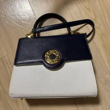 [ 기간 한정 가격 인하 ] 하나에모리 네이비 화이트 핸드백 숄더백