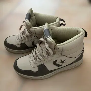 새상품급 컨버스 하이컷 스니커즈 브라운 24cm