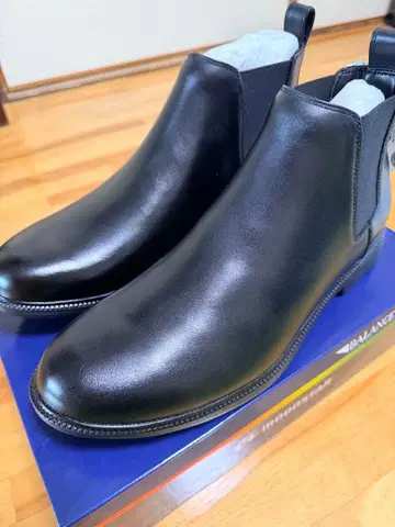 새상품 사이드 고어 부츠 블랙 26.5cm 배송비 포함