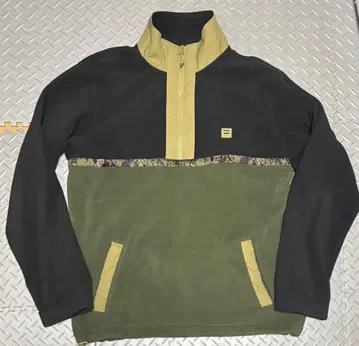 빌라봉 플리스 하프 지퍼 보아 자켓 카모플라쥬