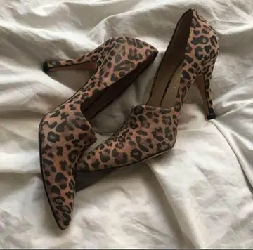 새상품급 KARMINE mode 레오파드 무늬 펌프스 37