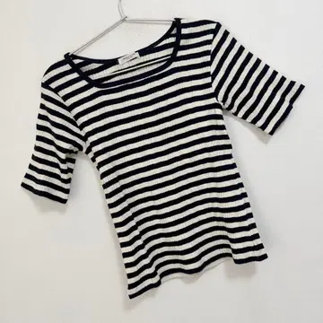 프릭스스토어 골지 리브 스퀘어 넥 보더 T셔츠