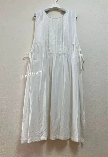 에이프런 원피스 사이드 트임 리본 화이트 레이어드