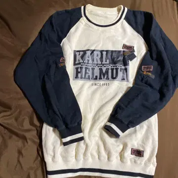 KARL HELMUT 래글런 슬리브 트레이닝복