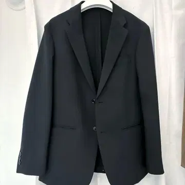 유니클로 남성용 감동 자켓 S 사이즈 블랙