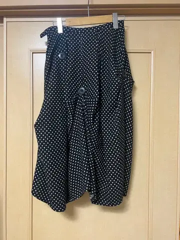 도트 무늬 변형 롱 스커트