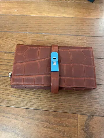 M.U.L 숄더 부착 지갑