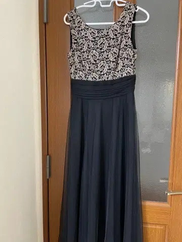 아르즈 가운 사이즈 S 블랙 x 골드 연주회 드레스