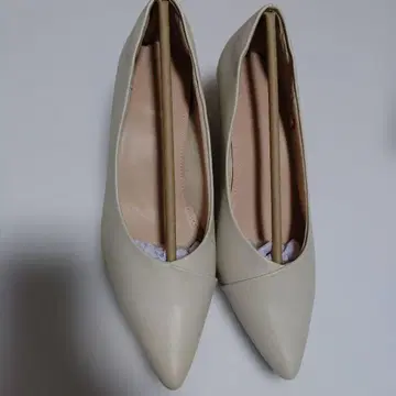 PLST 플라스테 베이지 펌프스 23.5cm