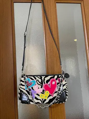 싱크비 제브라 패턴 컬러풀 하트 숄더백 투웨이 백