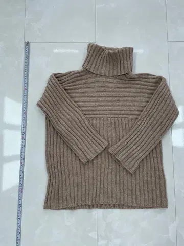 Sea Room lynn 베이지 터틀넥 스웨터