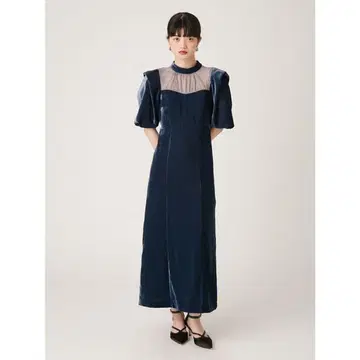 릴리 브라운 시어 넥 벨로아 드레스 블루