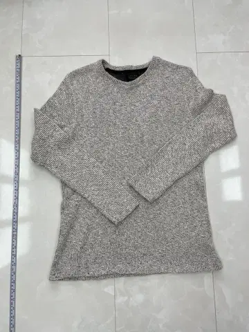 ZARA 그레이 계열 니트 스웨터