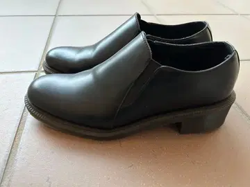 Dr.Martens 닥터마틴 24cm 로우컷 블랙