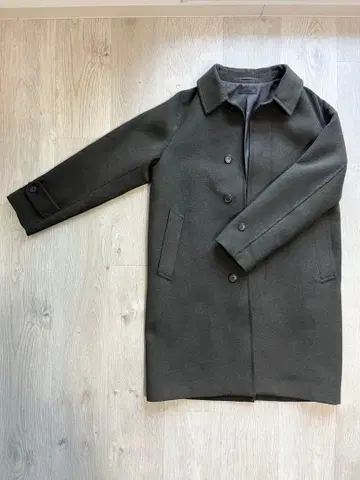 [컨디션 최상] 유니클로 싱글 브레스 올리브 M 코트